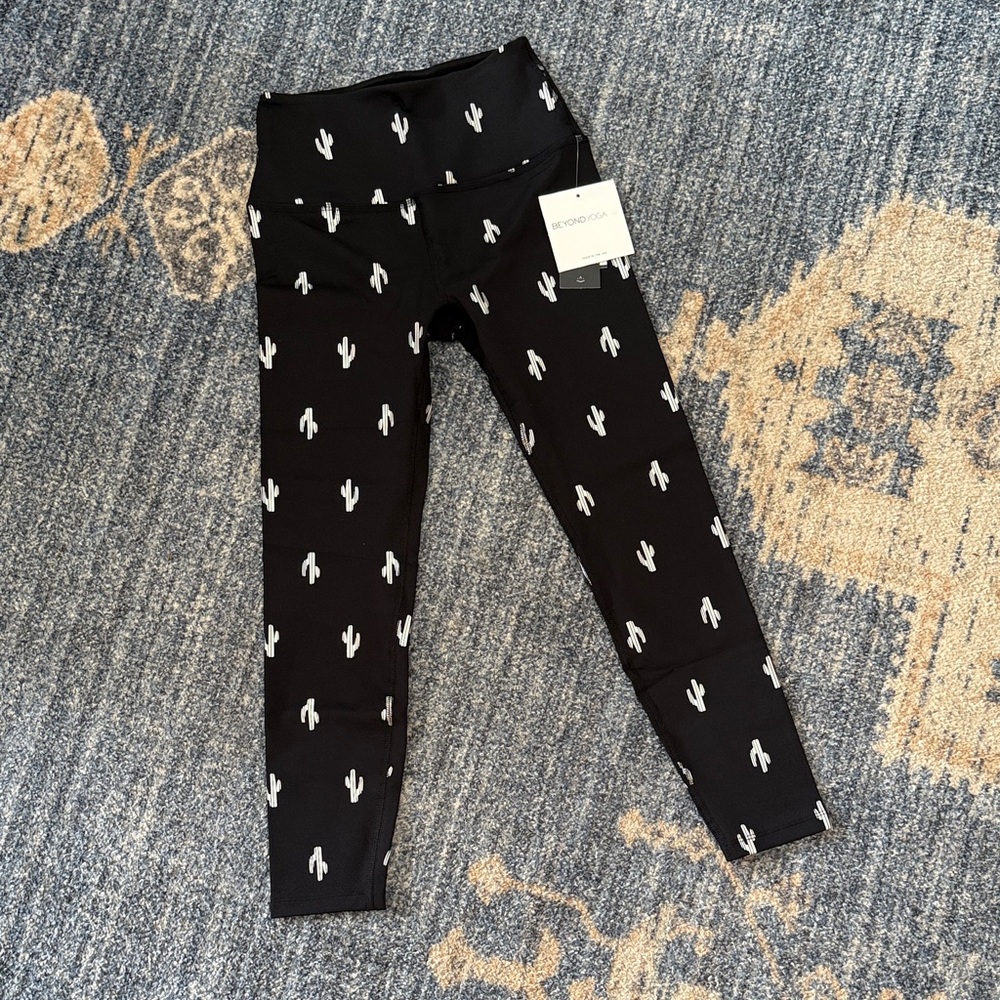 Beyond Yoga Shine On Cactus Pattern Leggings
